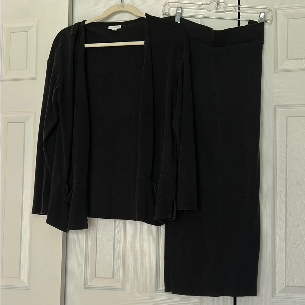 J Jill Pure Jill 2 pc Jacket & Capri Set - Picture 9 of 11